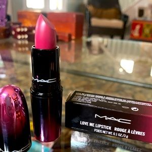 MAC Cosmetics Live Me Lipstick in Mon Coeur